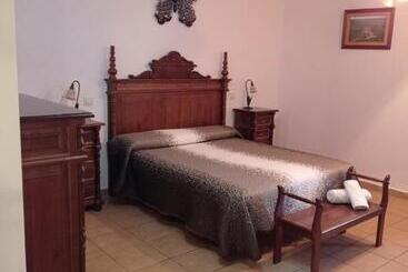 بنسيون Hostal El Hayedo