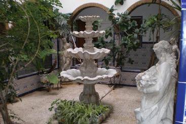 پانسیون Hostal Lepanto