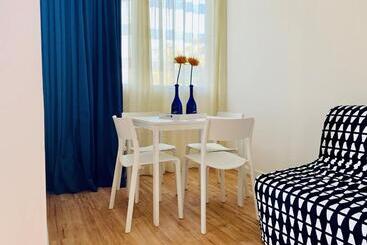 Front Lake Apartment Bardolino