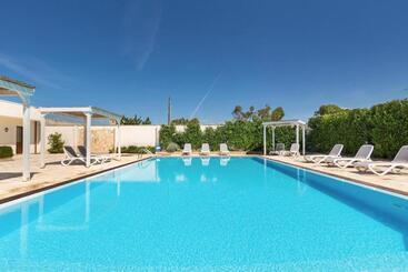 Apartmanszálloda Mediterranea Residence