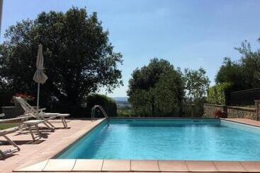 Hotel Agriturismo Borgo Tra Gli Olivi