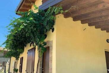 בית מלון כפרי Agriturismo Casa Garello