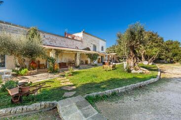 ホテル Agriturismo Masseria Carrone