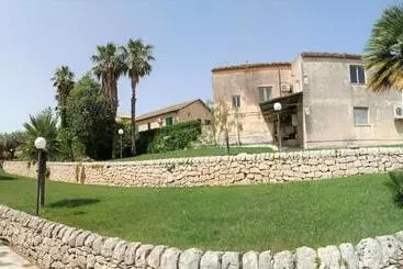 هتل Agriturismo Giannavi