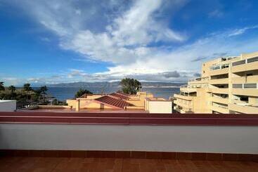 هتل آپارتمان Thalassa Suite & Spa