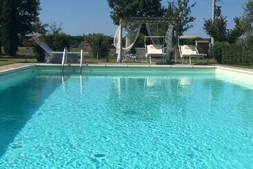 בית מלון כפרי Agriturismo Beveraggio