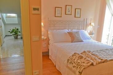 ホテル Villa Funari Country House