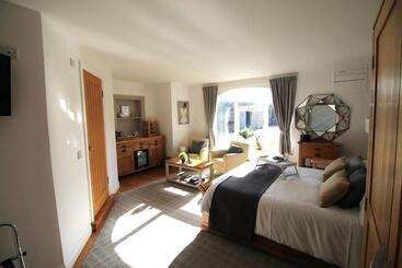 펜션 The Garden Suites At Snape Castle Mews