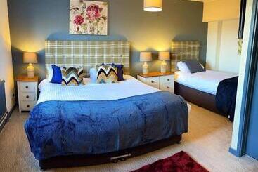 旅馆 The Coach And Horses Inn