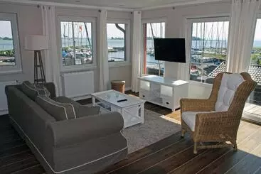 Apartahotel Meerblick Lemkenhafen