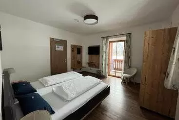 Hostel Wurznwirt