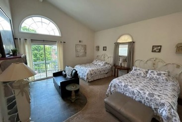 تختخواب و صبحانه Maria S Garden And Inn