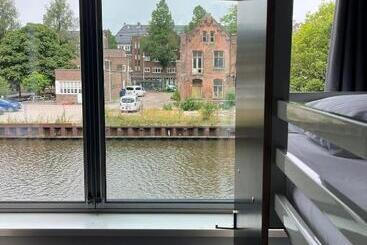 هاستل Clinkmama