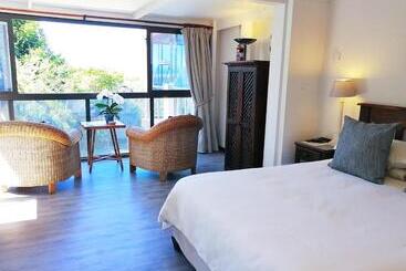 بنسيون Swallows Nest Plett