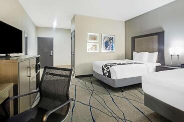 בית מלון כפרי La Quinta By Wyndham Ponca City