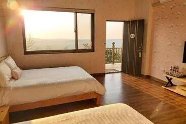 Pension Chi House