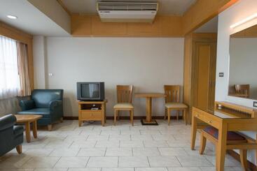 מלון דירות Baan Pratoom