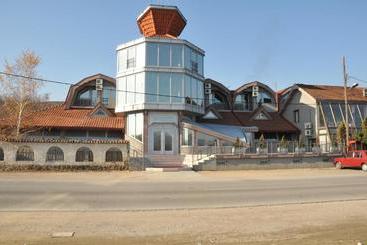 هاستل Zormaris M