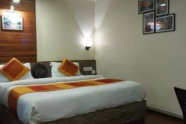 Pension Shaleen Elegance Homestay Nakki Lake 400 Meters