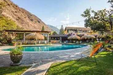 Otel Socialtel Atitlan   Formerly Selina Atitlan