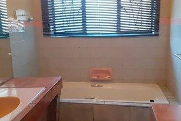 پانسیون Makhadzi S Cloud Lodge