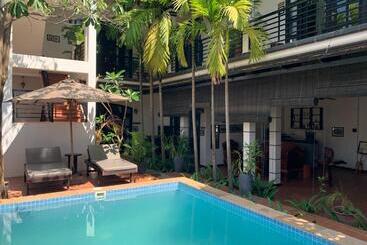 Hostel Private Boutique Home With Pool, The Fin Inn
