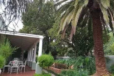 Pensionat Bauhenia Guesthouse