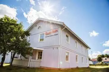 Easy Livin  Apartment