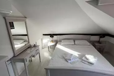 پانسیون Guesthouse Athos