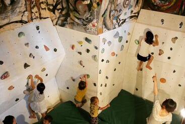 Pensionat Worldtreck Dinner & Guesthouse Pise