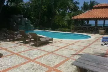 پانسیون D Franchesis Hostal
