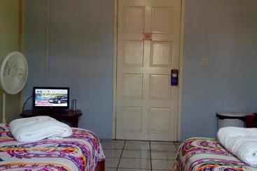 Pension Don Santiago Guesthouse Downtown