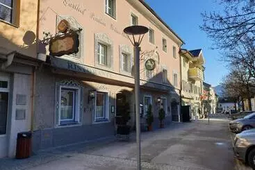 Pensió Weisses Rössel Cavallo Bianco