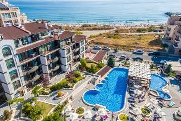 アパートホテル Rose Gardens Apart