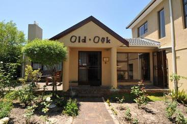 펜션 Old Oak Guest House