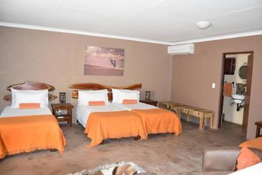 هتل Kalahari Farmstall