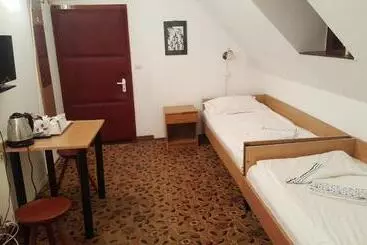 Pensiunea Podul Minciunilor