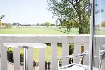 Mjällbyhus Pensionat & Stugby