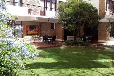 Pension El Jardin Suites And Guest House