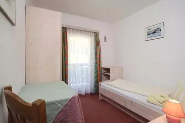 Pensjonat Landhaus Alpenrose   Feriendomizile Pichler
