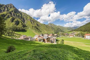 アパートホテル Panorama Samnaun