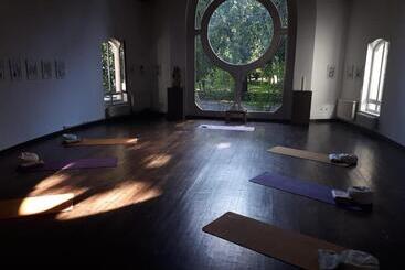 پانسیون The Zen Hostel   Posticum