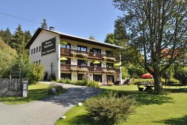 Pension & Apartments Weissbriach