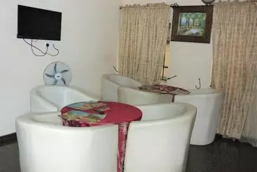 هتل Chisam Suites Annex
