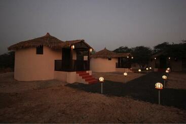 Hotel Hiriz Seabreeze Resort