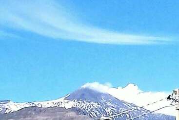 تختخواب و صبحانه Bed Relax Etnaview Self Check In