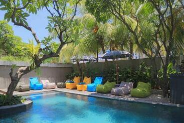 Hotel Interconnection Hostel