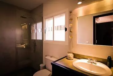 Apartamente turistice Villa The Rock Legends