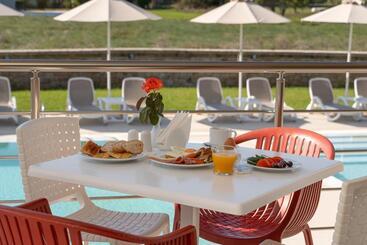 酒店 Niriides Luxury Villas