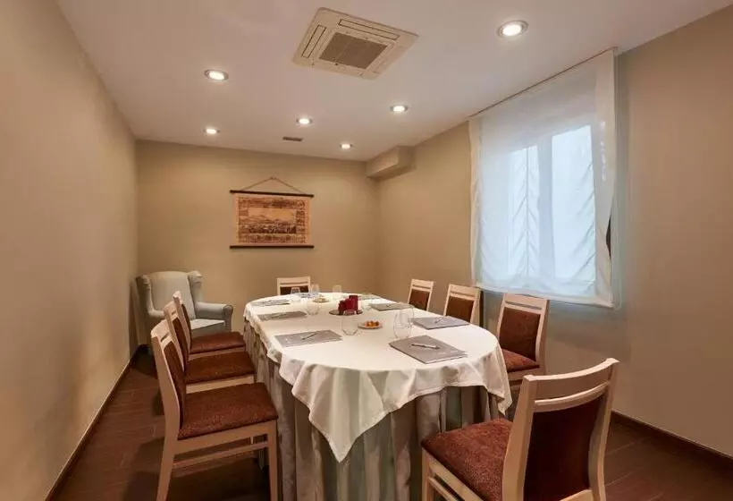 酒店 La Serrana, Antiguo 40 Nudos